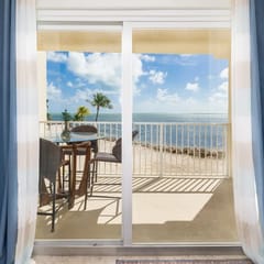 Whispering Palms | Sea Gulls 210 ~ Weekly Rental