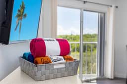 Lazy Daze Double King Suite Ocean Pointe 2310 - Image 4