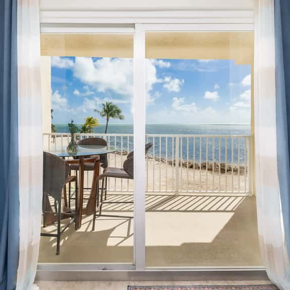 Whispering Palms | Sea Gulls 210 ~ Weekly Rental - Image 1