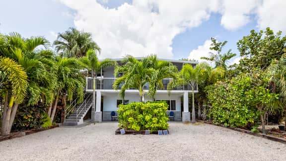 Pennekamp Hideaway | Water View, Kayaks & Pool Table - Image 2