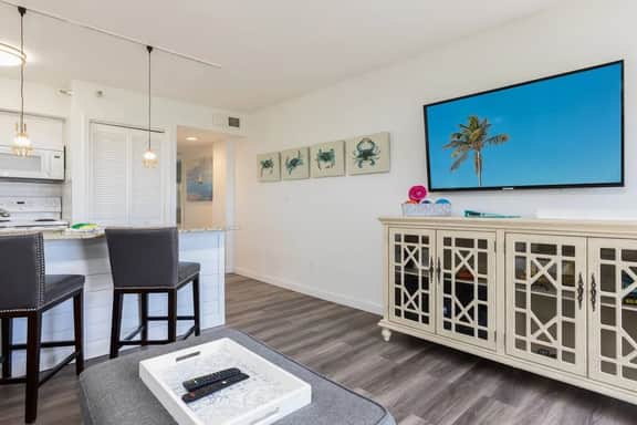 Lazy Daze Double King Suite Ocean Pointe 2310 - Image 5