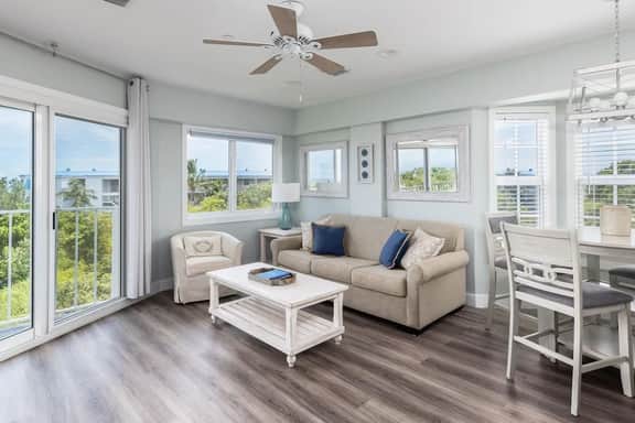 Ocean View Corner Penthouse Ocean Pointe 5416 - Image 2